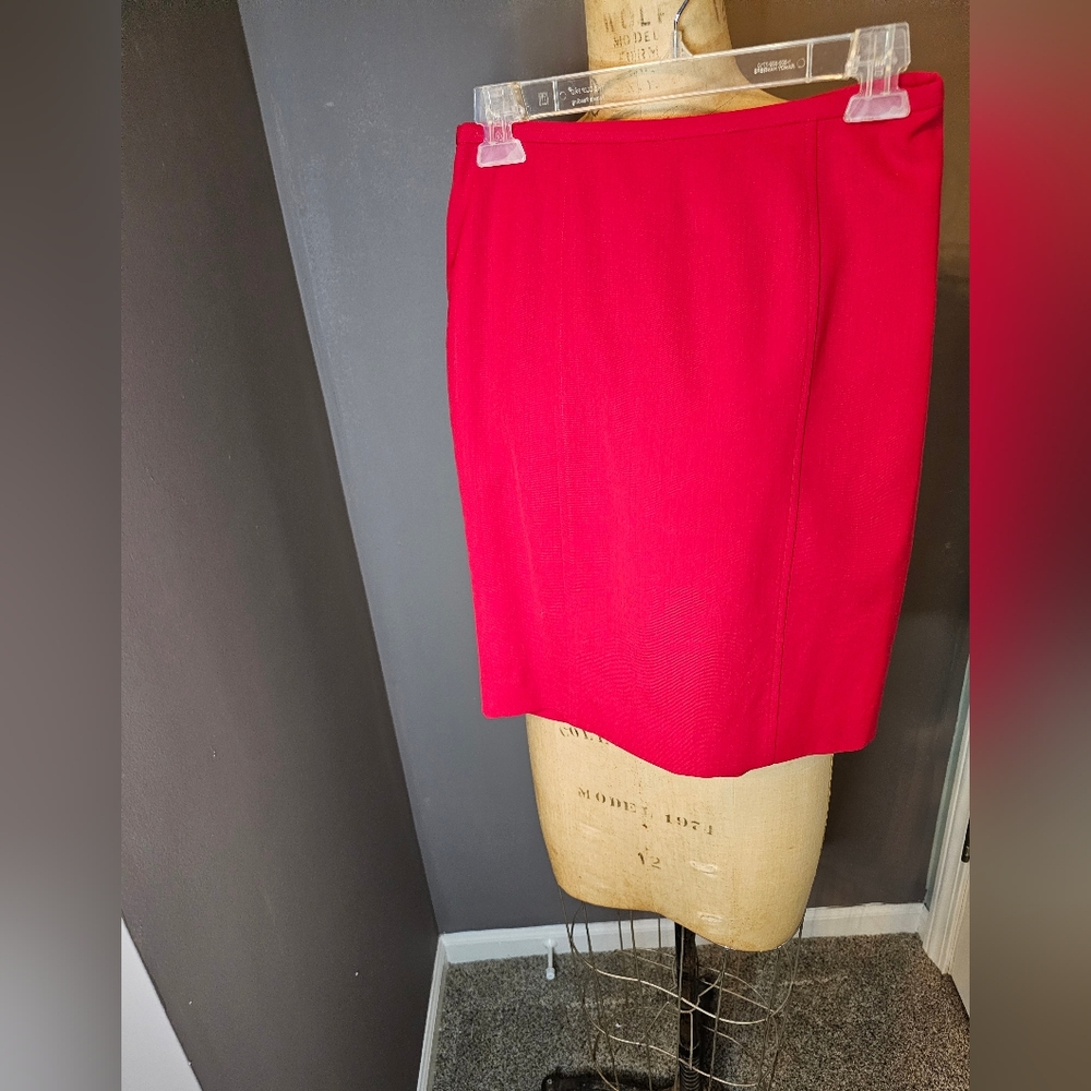 Ann Taylor Red Pencil Skirt. Size 6